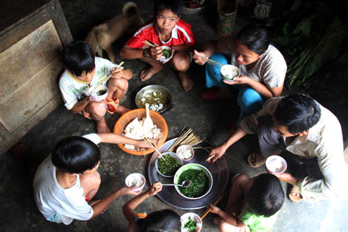 Đôi vợ chồng 43 tuổi có 14 đứa con